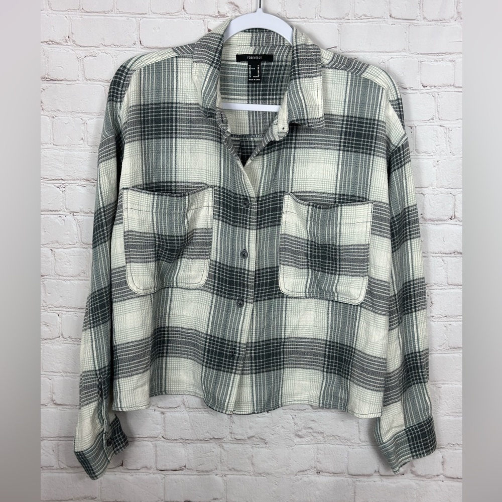 Forever 21 Womens Black Plaid Lightweight Button Up Shirt Rayon Blend, Sz M